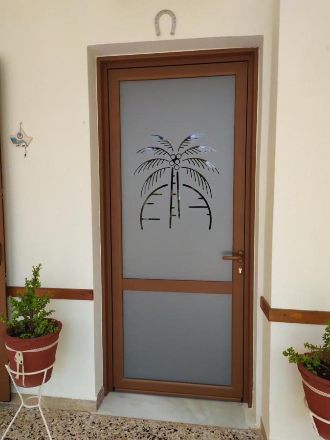Finikas Rooms Agia Marina  Exteriér fotografie
