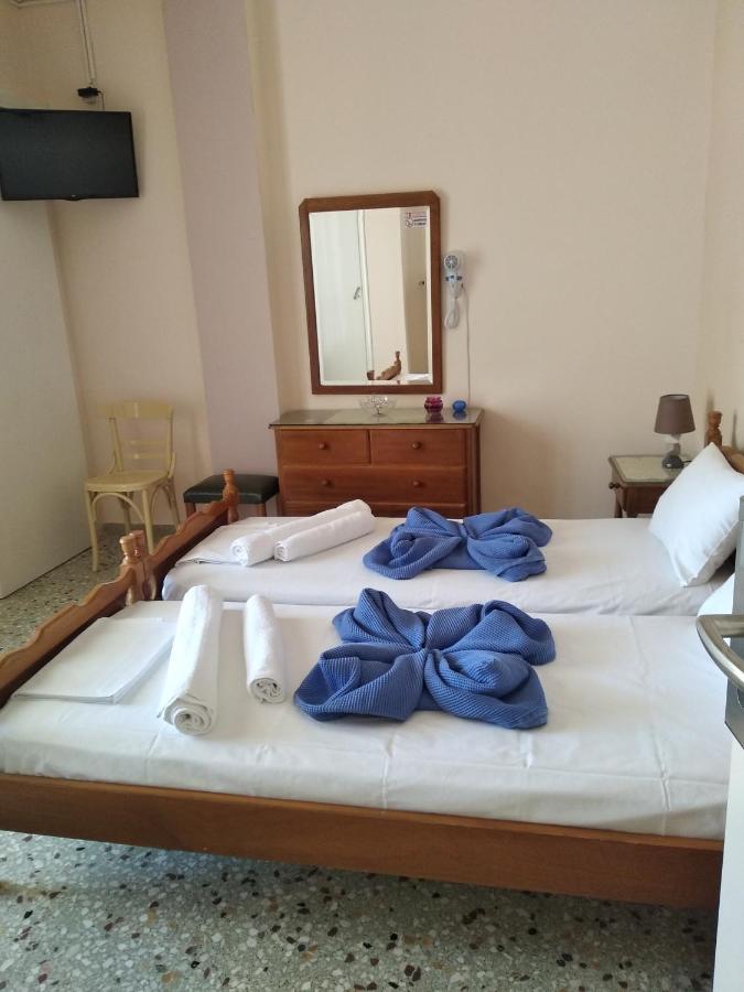 Finikas Rooms Agia Marina  Exteriér fotografie