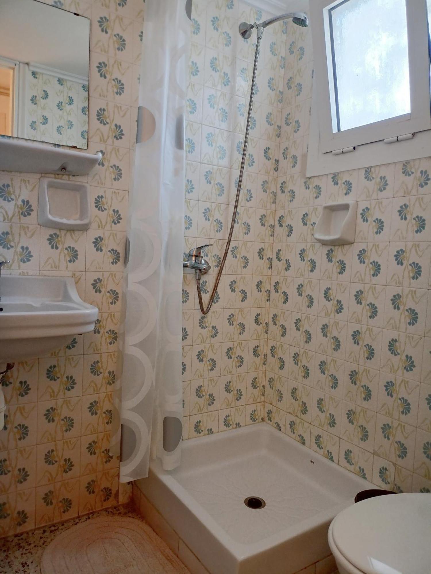 Finikas Rooms Agia Marina  Pokoj fotografie