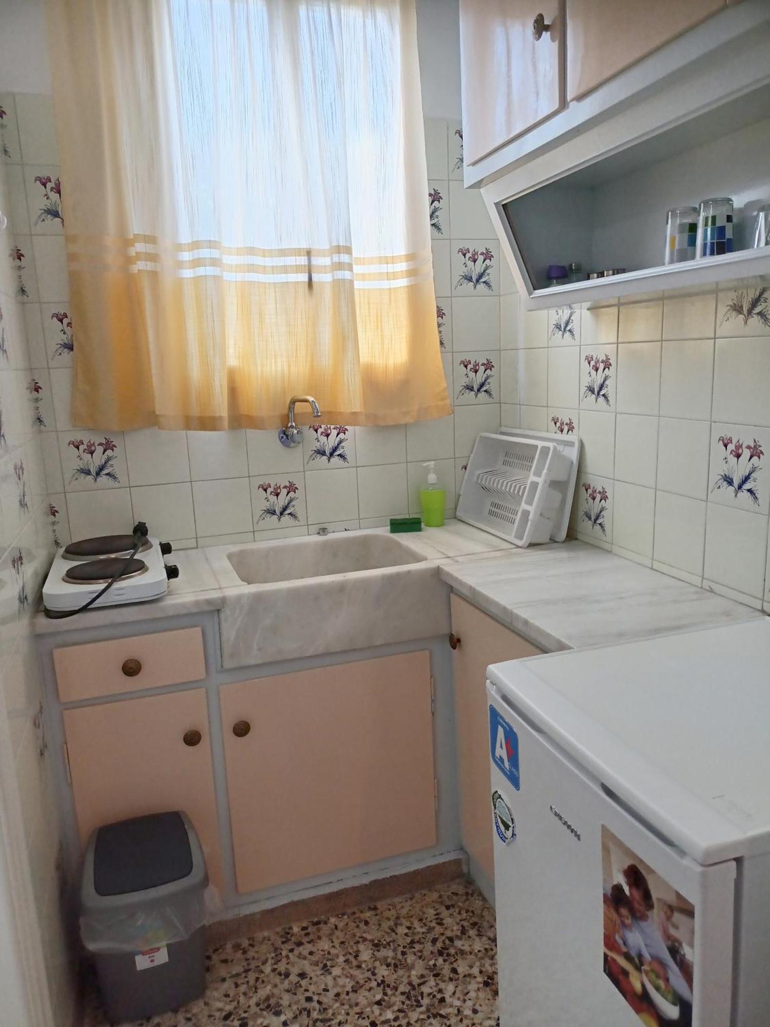 Finikas Rooms Agia Marina  Pokoj fotografie