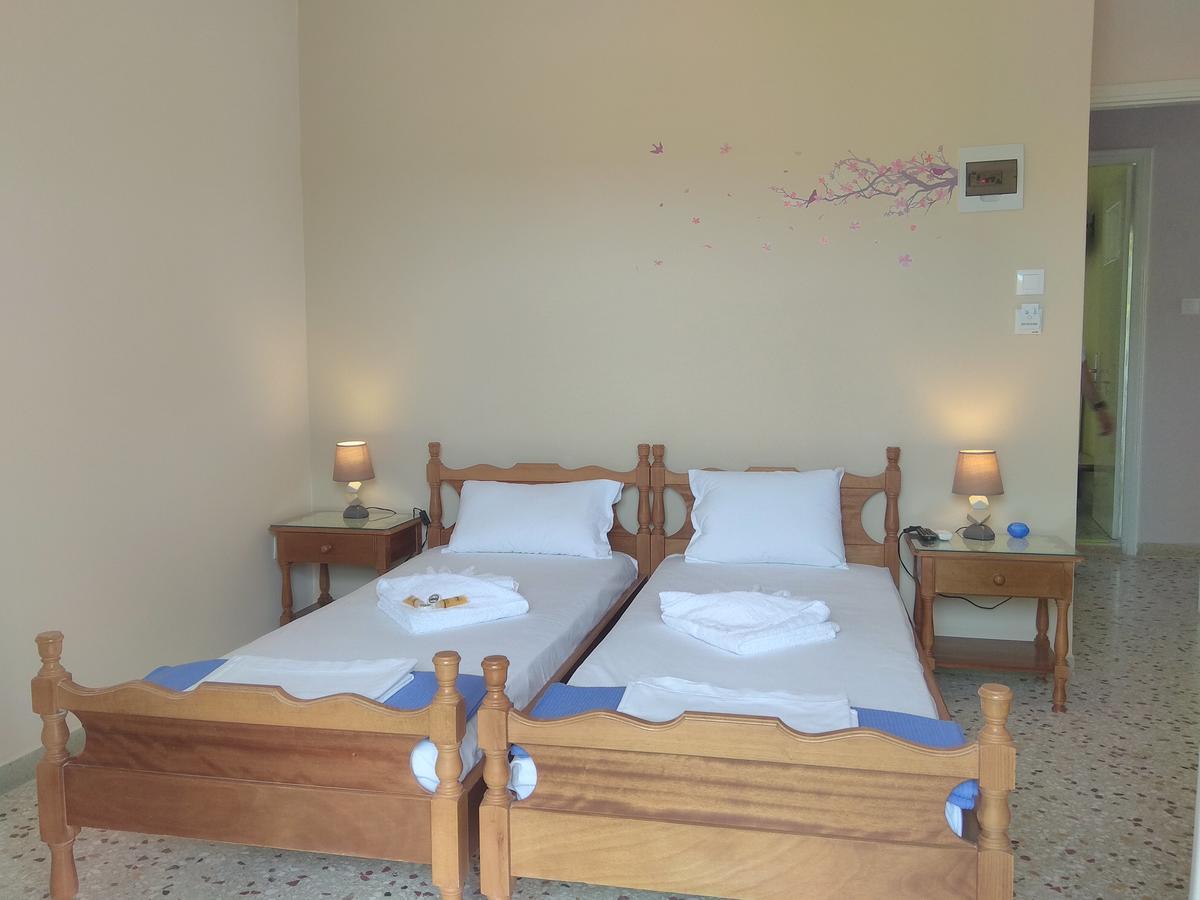 Finikas Rooms Agia Marina  Exteriér fotografie
