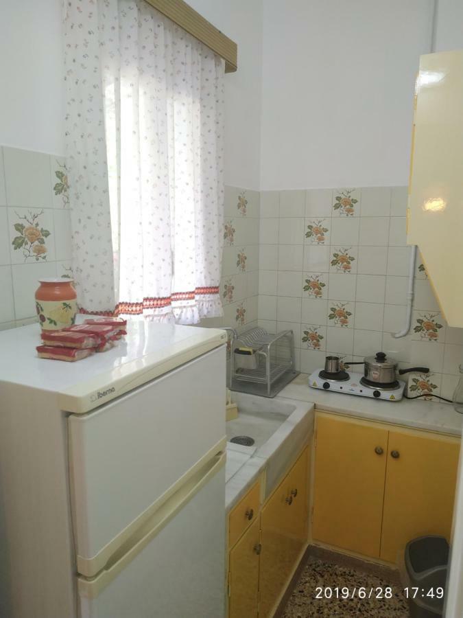 Finikas Rooms Agia Marina  Exteriér fotografie